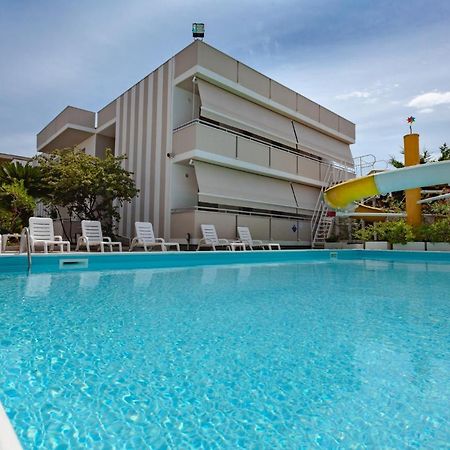 ألبا أدرياتيكا Holiday Club Residence المظهر الخارجي الصورة